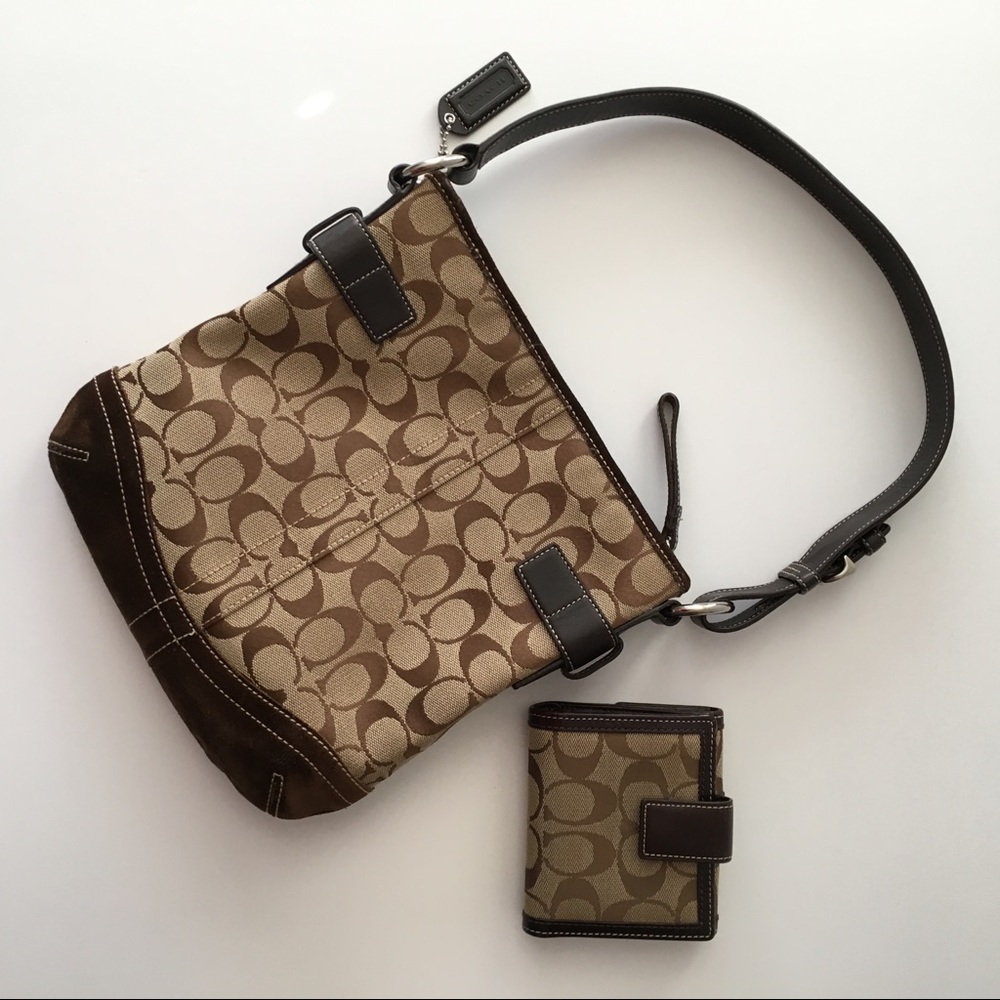 {Coach} Signature Handbag with Wallet - Picture 2 of 8